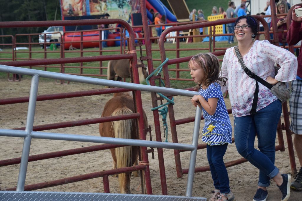 riddle center barn event 10-19 044 (1024x683).jpg